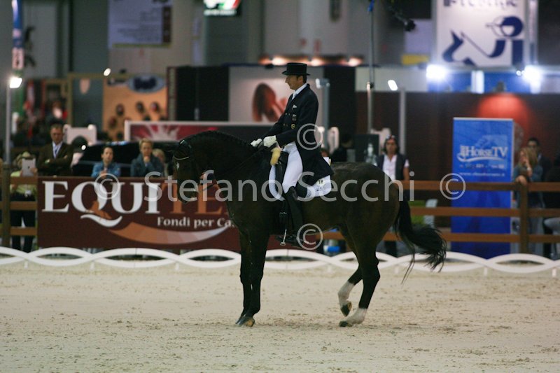 LAUGKS_MEGGLE\'S WELTTALL_MILANO_2011_SS2_2456.jpg